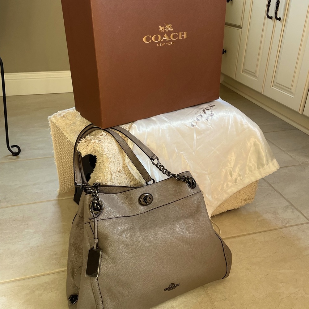 Coach 3 pocket pebble bag